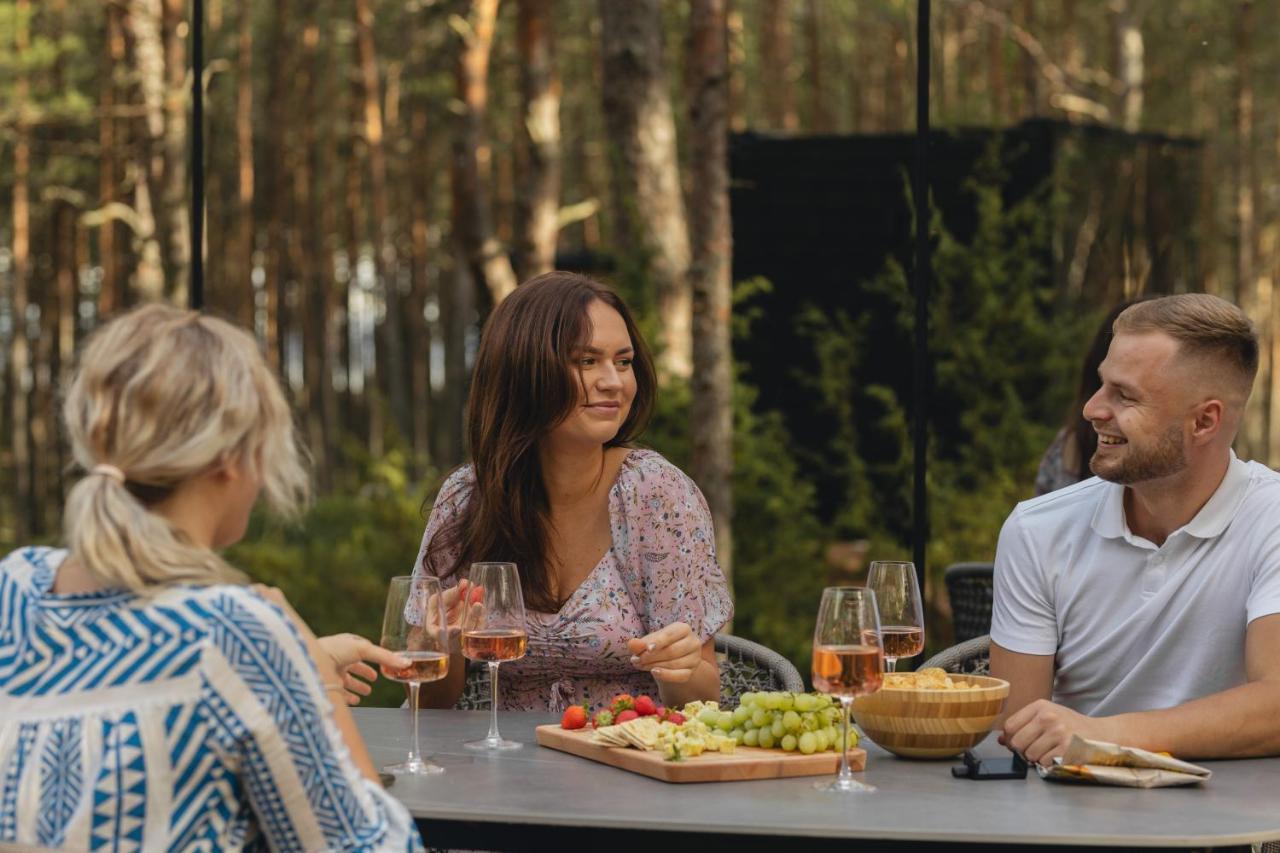 Oeoed Hoetels Lohusalu Leida & Enno Laulasmaa Exterior foto
