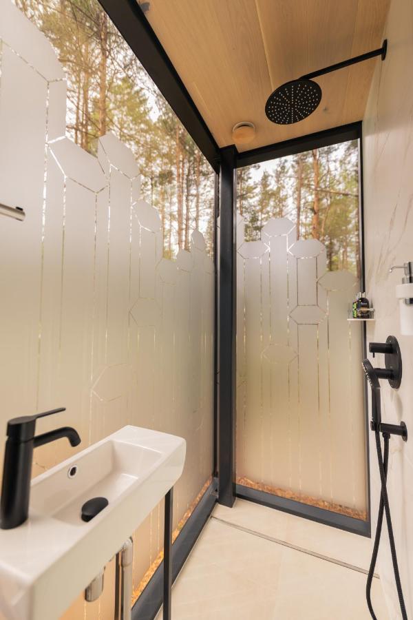 Oeoed Hoetels Lohusalu Leida & Enno Laulasmaa Exterior foto